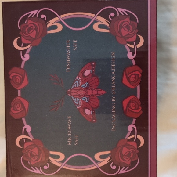 FairyLoot The Crimson Moth Mug - Picture 5 of 9